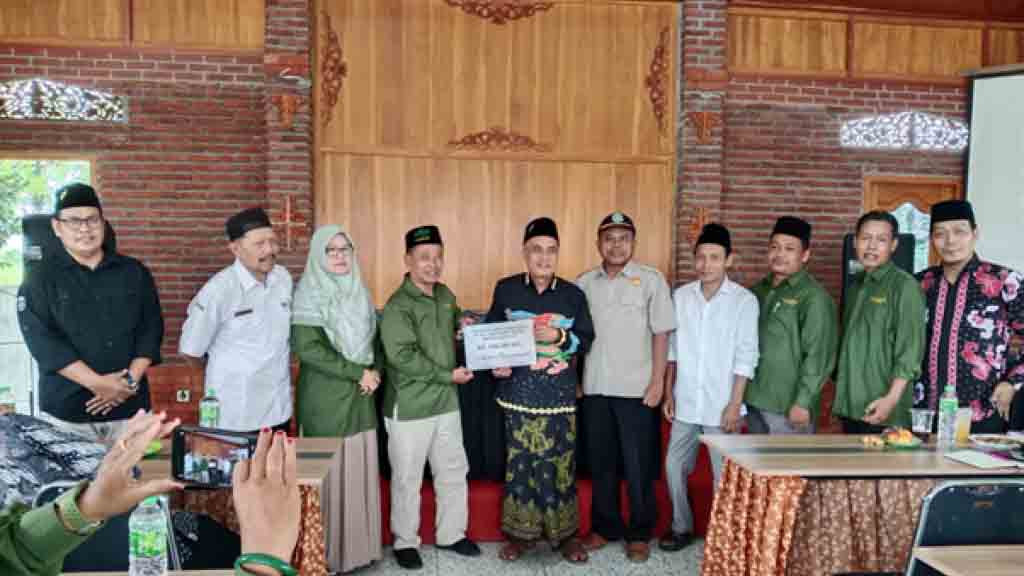 LP Ma’arif  PCNU Lamongan Sumbang Rp 300 Juta untuk Pembangunan Masjid Gus Dur